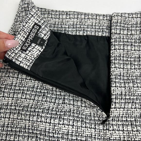 Express Black White Tweed Mini Skirt 0/XS Preppy Twee Academia - Picture 3 of 5